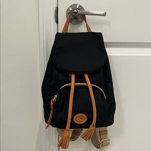 Dooney & Bourke | Bags | Dooney Bourke Pebble Grain Zip Pod  display picture 1